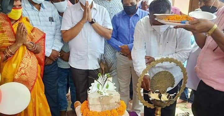 ମହାପୁରୁଷ ମାନଙ୍କ ପ୍ରତିମୂର୍ତ୍ତି ଉନ୍ମୋଚନ କଲେ – ଦଶପଲ୍ଲା ବିଧାୟକ