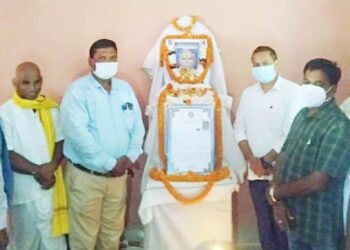 ପୂର୍ବତନ ସରପଞ୍ଚ ଙ୍କ ଦ୍ଵାଦଶ କାର୍ଯ୍ୟରେ ଯୋଗଦେଇ ସ୍ମୃତି ଚାରଣ କଲେ ଦଶପଲ୍ଲା ବିଧାୟକ