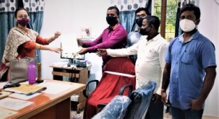 ୧୧ଶହରୁ ଅଧିକ ଭୋଟରଙ୍କୁ ୨ଟି ୱାର୍ଡ ; ସମସ୍ୟାରେ ପଡୁଛନ୍ତି ୬ ସାହି ଅଧିବାସୀ , ରାଜସ୍ୱ ଗ୍ରାମ ଠାକୁରପାଟଣା ୪ ୱାର୍ଡକୁ ବୃଦ୍ଧି କରିବାକୁ ବିଡିଓଙ୍କୁ ନିବେଦନ