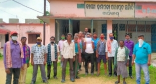 ଜବ କାର୍ଡ ଧାରୀ ମାନଙ୍କୁ ମନରେଗା ଯୋଜନାରେ ମିଳୁନି ଟଙ୍କା ; ବିଡ଼ିଓ ଙ୍କୁ ଦାବିପତ୍ର ଧାରଣା ପାଇଁ ଦେଲେ ଚେତାବନୀ