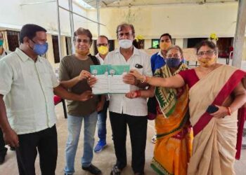 ପୋଷ୍ୟ ବିଦ୍ୟାଳୟ ଭାବେ ଗ୍ରହଣ କରିଥିବା ଭକ୍ତ କବି ମଧୁସୂଦନ ଉଚ୍ଚ ବିଦ୍ୟାଳୟକୁ – ପଚାଶ ହଜାର ଟଙ୍କା ପ୍ରଦାନ କଲେ ମନ୍ତ୍ରୀ ଅଶୋକ ଚନ୍ଦ୍ର ପଣ୍ଡା