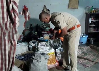 ଜେଲ ସୁଇପରଙ୍କ ଘରୁ ମିଳିଲା ୨ ହଜାର କଫ ସିରଫ