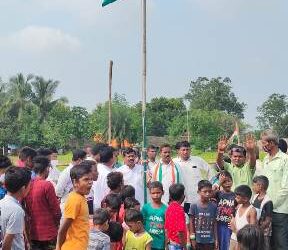ରଣପୁର ବ୍ଲକ କଂଗ୍ରେସ ପକ୍ଷରୁ ୭୫ ତମ ସ୍ୱାଧୀନତା ଦିବସ : ବ୍ଲକ ଛକ ମହାବୀର ମନ୍ଦିର ପ୍ରାଙ୍ଗଣରେ ଜିଲ୍ଲା କଂଗ୍ରେସ ସଭାପତି ଆଇନଜୀବି ରଣଜିତ ଦାଶ ଜାତୀୟ ପତାକା ଉତ୍ତୋଳନ