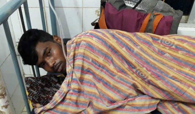 ବିସ୍କୁଟରେ ନିଶା ଦେଇ ଯୁବକଙ୍କ ର ଟଙ୍କା ଲୁଟି ନେଲେ ଦୁର୍ବୁତ୍ତ : ଅଚେତ ଅବସ୍ଥାରେ ମେଡିକାଲ ରେ ଭର୍ତ୍ତୀ