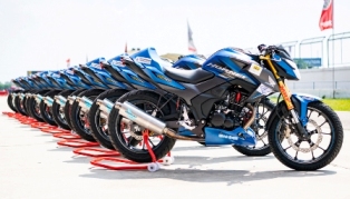 ୨୦୨୧ ଆଇଏନ୍‌ଏମ୍‌ଆର୍‌ସିର ଦ୍ୱିତୀୟ ରାଉଣ୍ଡ୍‌ ପାଇଁ ଆଇଡେମିସୁ ହୋଣ୍ଡା ରେସିଂ ଇଣ୍ଡିଆର ଚାଳକମାନେ ଚେନ୍ନାଇ ପହଂଚିଲେ