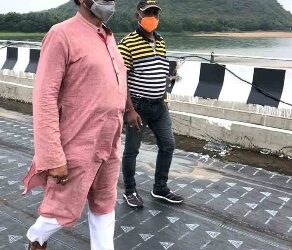 ଦୂର ଦୃଷ୍ଟିଅଭାବରେ ବୈଦ୍ୟେଶ୍ୱର ଗୋପୀନାଥପୁର ସେତୁରେ ସିଂହନାଥପୀଠ କୁ ସଂଯୋଗ କରୁଥିବା ଅଣଓସାରିଆ ସେତୁ ନିର୍ମାଣ କାହା ସ୍ୱାର୍ଥରେପ୍ରଶ୍ନକଲା ବିଜେପି 