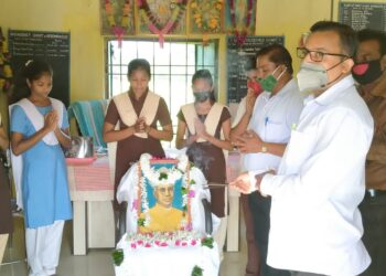 କଳାହାଣ୍ଡି :- ଗୁରୁ ଦିବସରେ ଗୁରୁ ପୂଜନ ଉତ୍ସବ