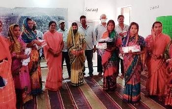 ପୋଷାକ ବିତରଣ ଉତ୍ସବ ଅନୁଷ୍ଠିତ