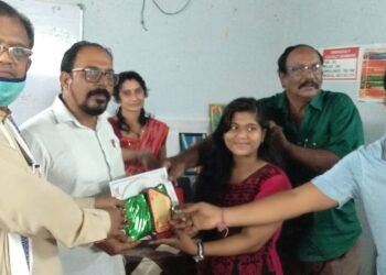 ପାରଳାଖେମୁଣ୍ଡି ସ୍ଥିତ ୟୁ- ଟେକ୍ କମ୍ପ୍ୟୁଟର ଶିକ୍ଷା ପ୍ରଶିକ୍ଷଣ କେନ୍ଦ୍ରର ସଭାଗୃହ ଠାରେ ହିନ୍ଦୀ ଦିବସ ପାଳିତ