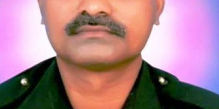 ଗଜପତି ଜିଲ୍ଲା କାଶୀନଗର ଏନ୍.ଏ.ସି.୧୨ନଂ ୱାର୍ଡ ବାସିନ୍ଦା ଆର୍ମିରେ ଯବାନ ଭାବେ କାର୍ଯ୍ୟରତ ୱାଇ. ବାସୁଦେବ ଙ୍କ ମୃତ୍ୟୁ ୧୦ଦିନ ପରେ ମୋବାଇଲ ଖୋଲିଲା ଆତ୍ମହତ୍ୟାର କାରଣ