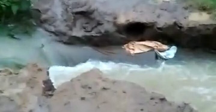 ଦୟନୀୟ ଅବସ୍ଥାରେ ଡାକ ଢୋଲ ଆଡିପଡ଼ା ରାସ୍ତା