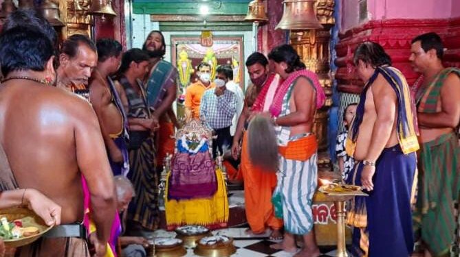 ସୁନିଆଁରେ ରଘୁନାଥଙ୍କ ପୀଠରେ ବାମନ ଜନ୍ମ ଓ ସୁନାବେଶ ପାଳିତ – ଓଡ଼ଗାଁ