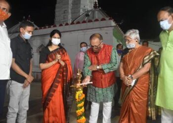 ମା’ ସମଲେଶ୍ୱରୀ ପୀଠରେ ଲାଇଟ୍ ଆଣ୍ଡ ସାଉଣ୍ଡକୁ ଉଦଘାଟନ କଲେ ମୁଖ୍ୟମନ୍ତ୍ରୀ : ‘ନୂଆଁଖାଇ ଭେଟଘାଟ’ରେ କଳା ଓ ସଂସ୍କୃତିର ଝଲକ ଦେଖାଇଲେ କଳାକାର