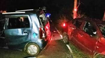 ମୁଖ୍ୟ ରାସ୍ତାରେ ଦୁଇଟି କାର ମୁହାଁ ମୁହିଁ  ; ୪ ଜଣ ଗୁରୁତର