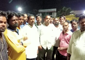 କୋଟାଛକରେ ଫାଣ୍ଡି ସହ ଆଲୋକ ବ୍ୟବସ୍ଥା କରିବା ନେଇ ବିଡିଓଙ୍କୁ ଦାବିପତ୍ର