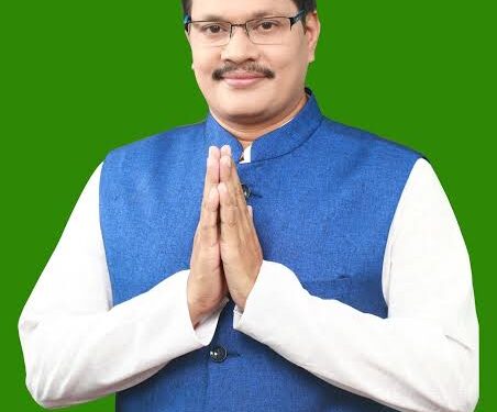 ବିଜେଡ଼ି ରେ ଯୋଗଦେଲେ : ବିଜେପି ଓ କଂଗ୍ରେସ ର ନେତୃବୃନ୍ଦ – ପଦ୍ମ ଓ ହାତ ଛାଡ଼ି ଶଙ୍ଖ ଫୁଙ୍କିଲେ