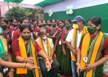 ମହିଳାମାନଙ୍କୁ ଆତ୍ମ ସ୍ୱାବଲମ୍ବୀ କରିବା ଦିଗରେ ମିଶନ ଶକ୍ତି ବିଭାଗର ପ୍ରୋତ୍ସାହନ – ସିବଶକ୍ତି ମହିଳା ମହାସଂଘ ଦ୍ୱାରା କ୍ଷୁଦ୍ର ଉଦ୍ୟୋଗ ଉଦଘାଟିତ