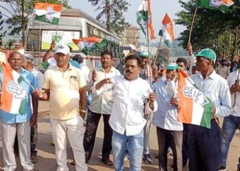 ଦାରିଙ୍ଗବାଡି ବ୍ଳକ କଂଗ୍ରେସ ପକ୍ଷରୁ ବନ୍ଦ ଡାକରା ; ଗାଡ଼ି ମଟର ଓ ଦୋକାନ ବଜାର ବନ୍ଦ