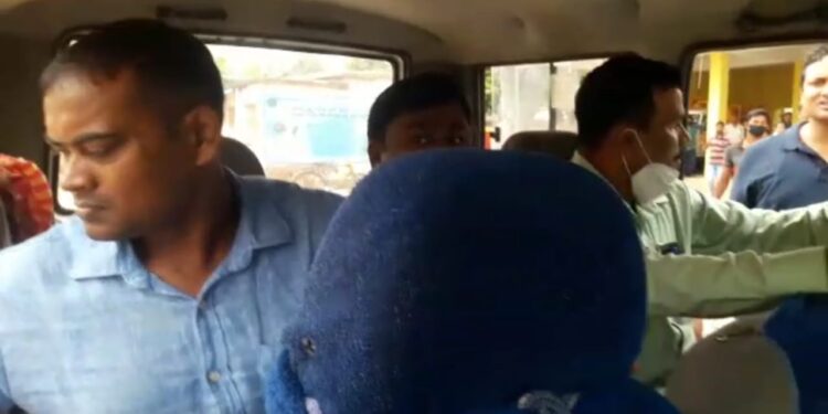 ଆବାସ ଯୋଜନାରେ ପନ୍ଦର ଶହ ଟଙ୍କା ଲାଞ୍ଚ ନେଇ ଭିଜିଲାନ୍ସ ଫାସରେ କନିଷ୍ଠ ଯନ୍ତ୍ରୀ ରଶ୍ମୀ ରଞ୍ଜନ ବେହେରା – ଢେଙ୍କାନାଳ