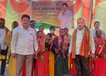 ପାରଳାଖେମୁଣ୍ଡି ସ୍ଥିତ ଜିଲ୍ଲାପାଳଙ୍କ କାର୍ଯ୍ୟାଳୟ  ପରିସରରେ ଜିଲ୍ଲା ସ୍ତରୀୟ ସଡକସୁରକ୍ଷା କମିଟି ବୈଠକ ଅନୁଷ୍ଠିତ