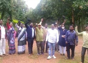 ମନ୍ତ୍ରୀ ପ୍ରତାପ ଜେନାଙ୍କ ଦାରିଙ୍ଗବାଡି ଗସ୍ତ : କଳାପତାକା ପ୍ରଦର୍ଶନ ଆଶଙ୍କା ଭୟରେ କଂଗ୍ରେସ ଓ ବିଜେପି କର୍ମୀଙ୍କୁ ଥାନାରେ ଅଟକ