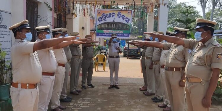 ବାଲିଗୁଡ଼ା ଥାନାରେ ସମ୍ବିଧାନ ଦିବସ ପାଳିତ