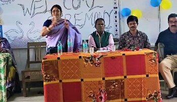 ଇନ୍ଦିରା ଗାନ୍ଧୀ ମହିଳା ଡିଗ୍ରୀ କଲେଜର ‘ରାଜନୀତି ବିଜ୍ଞାନ’ ବିଭାଗ ପକ୍ଷରୁ ନବାଗତା ଛାତ୍ରୀଙ୍କୁ ସମ୍ବର୍ଦ୍ଧନା