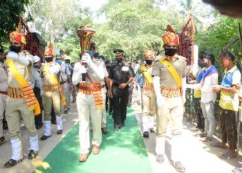 ସ୍ୱର୍ଣ୍ଣିମ ବିଜୟ ବର୍ଷ ପାଳନ ବାଲେଶ୍ୱରରେ ସ୍ୱର୍ଣ୍ଣିମ ବିଜୟ ମଶାଲକୁ ଭବ୍ୟ ସ୍ୱାଗତ