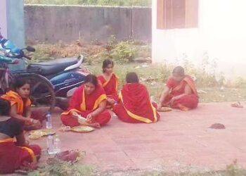 ରଣପୁର ବ୍ଲକରେ ଅଙ୍ଗନୱାର୍ଡି କର୍ମୀ ମାନଙ୍କୁ ଯେଉଁଭଳି ଅବ୍ୟବସ୍ଥିତ ଢଙ୍ଗରେ ଖାଦ୍ୟପେୟ ଯୋଗାଇ ଦିଆଯାଉଛି – ତାହା ଅତ୍ୟନ୍ତ ଲଜ୍ୟାଜନକ ବିଷୟ