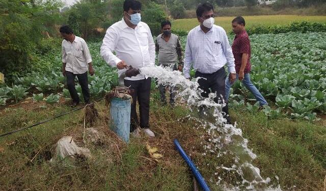 ଉଠା ଜଳସେଚନ ନିଗମ ଅଧ୍ୟକ୍ଷ ଅମରେଶ ପତ୍ରୀଙ୍କ କଳାହାଣ୍ଡି ଜିଲ୍ଲା ଭବାନୀପାଟଣା ଡିଭିଜନ ଗସ୍ତ : ୫-ଟି ଆଧାରରେ ସ୍ୱଚ୍ଛତା ବଜାୟ ରଖି ନିର୍ଦ୍ଧାରିତ ସମୟ ମଧ୍ୟରେ ପ୍ରକଳ୍ପ କାର୍ଯ୍ୟ ସାରିବାକୁ ନିର୍ଦ୍ଦେଶ