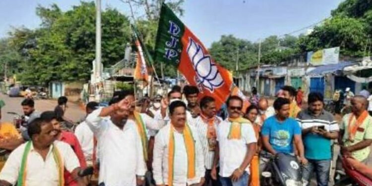 ମମିତା ମେହେରଙ୍କ ପରିବାରଙ୍କୁ ନ୍ୟାୟଓମନ୍ତ୍ରୀ ଦିବ୍ୟଶଙ୍କର ମିଶ୍ରଙ୍କ ଇସ୍ତଫାଦାବିକରିବିଜେପି ପକ୍ଷରୁ ୧୨ଘଣ୍ଟିଆଗଜପତି ଜିଲ୍ଲା ବନ୍ଦ ଡାକରା