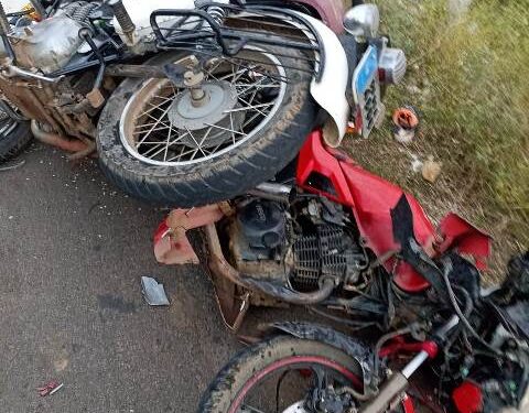 ଦୁଇ ବାଇକ୍ ମୁହାଁମୁହି ଧକ୍କା, ତିନିଜଣ ଆହତ ଜଣେ ଗୁରୁତର
