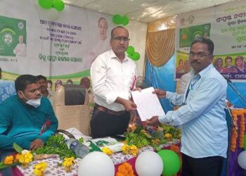 ରାତ୍ରି କାଳୀନ ବିଜୁଳିକାଟ ଓ ମୋବାଇଲ ନେଟୱର୍କ ସମସ୍ୟା ନେଇ ରାଜ୍ୟସଭା ସାଂସଦଙ୍କୁ ଦାବି