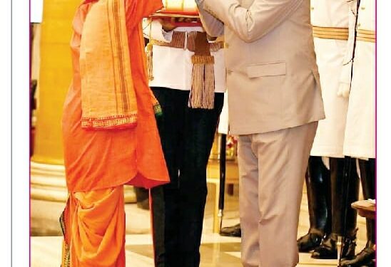 ରାଷ୍ଟ୍ରପତିଙ୍କୁ କଣ କହିଲେ ଚାଟଶାଳୀ ମାଷ୍ଟ୍ରେ ..? – ପଦ୍ମଶ୍ରୀ ସମ୍ମାନ ଗ୍ରହଣ ବେଳେ