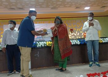 ନୟାଗଡ଼ ଜିଲ୍ଲା ମତ୍ସ୍ୟ ଚାଷ ଆଣିଦେଇଛି ସ୍ୱାବଲମ୍ବୀ ହେବାର ମାର୍ଗ : ଜିଲ୍ଲାପାଳ ଡ଼. ପୋମା ଟୁଡୁ 