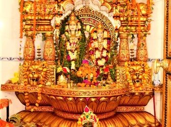 ଶଙ୍ଖଚିଲାରେ ଲକ୍ଷ୍ମୀନାରାୟଣଙ୍କ ୧୦ମ ବାର୍ଷିକ ମହୋତ୍ସବ ଦର୍ଶକଙ୍କ ମନମୋହୁଛି  ରାଧାକୃଷ୍ଣଙ୍କ ଯୁଗଳମୂର୍ତି