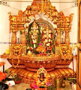 ଶଙ୍ଖଚିଲାରେ ଲକ୍ଷ୍ମୀନାରାୟଣଙ୍କ ୧୦ମ ବାର୍ଷିକ ମହୋତ୍ସବ ଦର୍ଶକଙ୍କ ମନମୋହୁଛି  ରାଧାକୃଷ୍ଣଙ୍କ ଯୁଗଳମୂର୍ତି