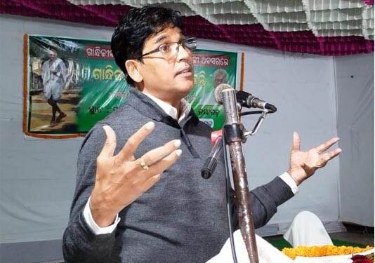 ଗାନ୍ଧି ମରିନାହିଁ, ଲଢ଼େଇ ସରିନାହିଁ : ଅରୁଣ