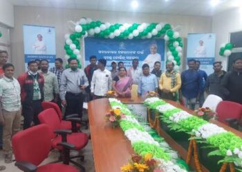 ବରଗଡ଼ ଜିଲ୍ଲା ର ୨୧୪ ଜଣ ଖବରକାଗଜ ହକର କୋଭିଡ ସହାୟତା ପାଇଲେ