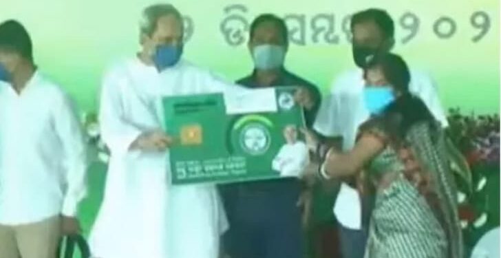 ବିଜୁ ସ୍ବାସ୍ଥ୍ୟ କଲ୍ୟାଣ ଯୋଜନାରେ ଗଞ୍ଜାମ ପାଇଁ ସ୍ମାର୍ଟ ହେଲ୍‌ଥ କାର୍ଡ ବଣ୍ଟନର ଶୁଭାରମ୍ଭ କଲେ – ମୁଖ୍ୟମନ୍ତ୍ରୀ