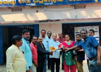 ଗଜପତି ଜିଲ୍ଲା ଗୋଷାଣୀ ବ୍ଲକରେ ନୂତନ ଗୋଷ୍ଠୀ ଶିକ୍ଷା ଅଧିକାରୀଭାବେ ବାଳକୃଷ୍ଣ ମାଝୀଙ୍କ ଦାୟିତ୍ବ ଗ୍ରହଣ ଶିକ୍ଷକ, ଶିକ୍ଷୟତ୍ରୀ ଓ କର୍ମଚାରୀଂକ ଶୁଭେଚ୍ଛା