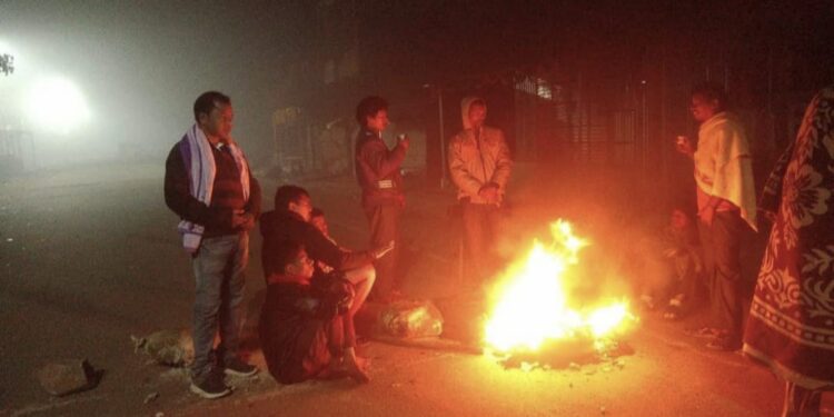 ବାଲିଗୁଡ଼ାରେ ଶୀତ ଲହରି : ସଞ୍ଜ ନଇଁଲେ ଖସୁଛି ତାପମାତ୍ରା, ଦାରିଙ୍ଗବାଡିକୁ ଛୁଟିଲାଣି ପର୍ଯ୍ୟଟକଙ୍କ ସୁଅ