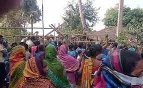 ଢିଙ୍କିଆରେ କୋକୁଆ ଭୟ : ପଇଁତରା ମାରୁଛି ପୁଲିସ – ଗିରଫ ଭୟରେ ଘର ଛାଡି ବିଲରେ ଲୁଚି ରହିଛନ୍ତି ଗ୍ରାମବାସୀ