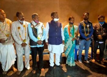 ବିଜେଡି ଜିଲ୍ଳା ସମ୍ପାଦକଙ୍କୁ ଦଳରେ ଅଣଦେଖା : ବିଜେଡି ନେତା ଓ କର୍ମୀଙ୍କ କଂଗ୍ରେସ ଦଳରେ ଯୋଗଦାନ