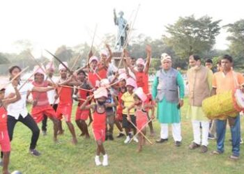 ଓଡ଼ିଶାର ପ୍ରଜ୍ଞାପନ ମେଢ ଦିଲ୍ଲୀର ସାଧାରଣତଦନ୍ତ୍ର ଦିବସ ପ୍ୟାରେଡ଼ରେ ସ୍ଥାନ ନପାଇବା ପ୍ରତିବାଦରେ ସଭା, ଶୋଭାଯାତ୍ର୍ରା, ଧାରଣା ଓ ପାଇକ ଆଖଡ଼ା ପ୍ରଦର୍ଶନ
