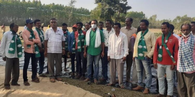 ବୈପାରିଗୁଡା କୋଲାର ପଞ୍ଚାୟତରେ ବିଜେଡି ଦଳ ପକ୍ଷରୁ ପ୍ରାର୍ଥ ଚୟନ କୁ ନେଇ ବୈଠକ : ଅନ୍ଯ ଦଳରୁ ବିଜେଡିରେ ଯୋଗ ଦାନ କଲେ ୨୦ ରୁ ଉର୍ଦ୍ଧ କର୍ମୀ