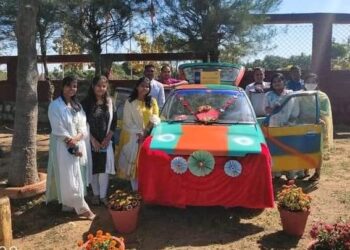 ଇମ୍ପିରୟଲ କଲେଜରେ ଅଭିନବ ପ୍ରୟାସ : କାରରେ ପାଠାଗାର