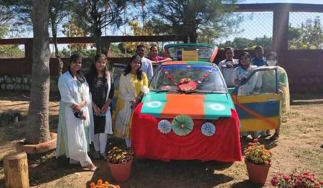 ଇମ୍ପିରୟଲ କଲେଜରେ ଅଭିନବ ପ୍ରୟାସ : କାରରେ ପାଠାଗାର