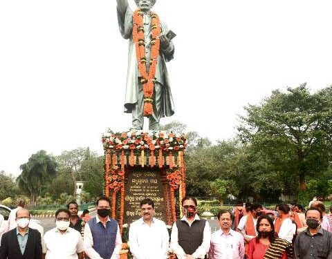 ଉତ୍କଳଗୌରବ ମଧୁସୂଦନ ଦାସଙ୍କ ଶ୍ରାଦ୍ଧଦିବସ ଅବସରରେ ରାଜ୍ୟ ସୂଚନା ଓ ଲୋକସଂପର୍କ ବିଭାଗ ତରଫରୁ ଭକ୍ତିପୂତ ଶ୍ରଦ୍ଧାଞ୍ଜଳି