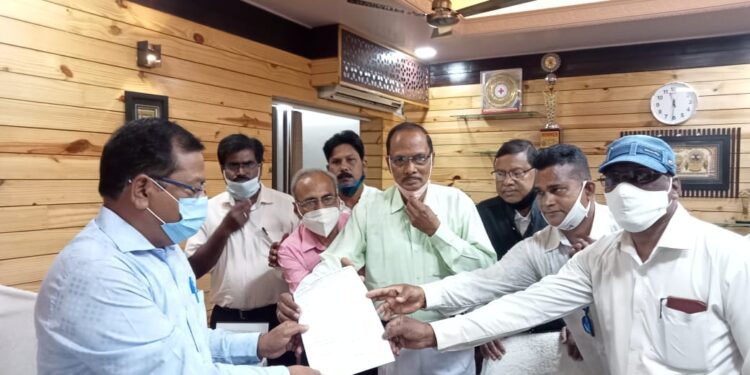 ଖୋର୍ଦ୍ଧା ଜିଲ୍ଲା ପାଳ ଙ୍କୁ ଉତ୍କଳ ସାମ୍ବାଦିକ ସଙ୍ଘ ର ଦାବି ପତ୍ର